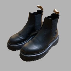 Dr. Martens Vegan 2976 Felix Platform Chelsea Boots